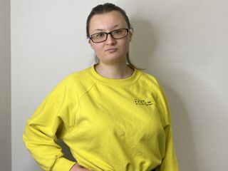 naked camgirl gallery RoseannYazzi