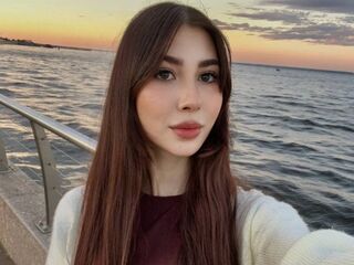 masturbating webcamgirl SadeLazcano