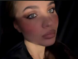 camgirl playing with sextoy SeemaRedhouse