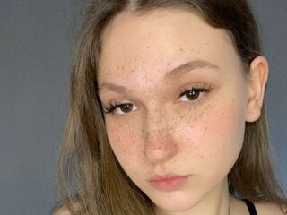 hot cam girl fingering shaved pussy TamalaHarvilicz