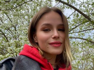 Kinky webcam girl VeronaBrucker