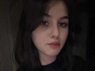 naked girl with webcam masturbating with sextoy WandaDillard