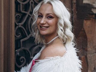 girl showing pussy WilsonAvery