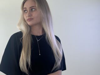 webcam show ZoilaCliffe